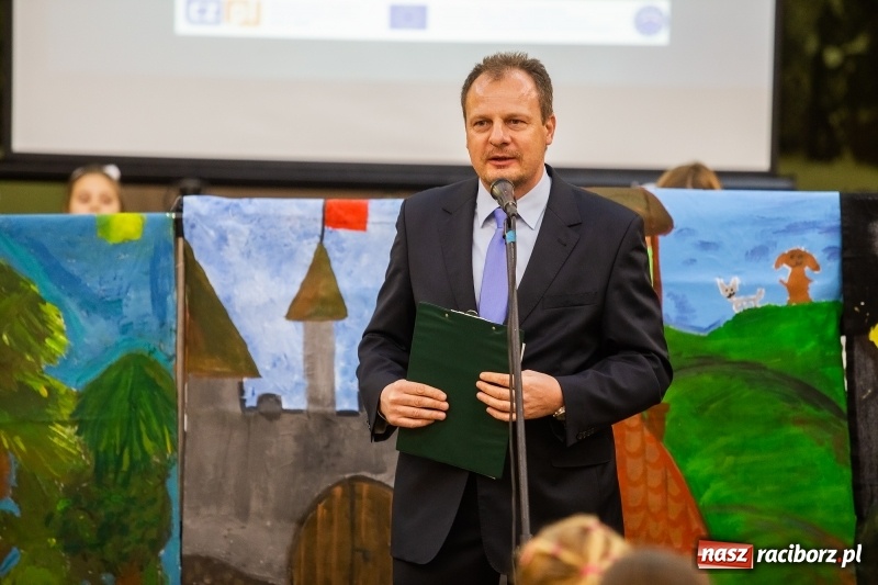 Zdjęcie w galerii na portalu naszraciborz.pl: Podsumowanie projektu Zapomniany świat starych bajek w DK Borucin wiadomości z regionu