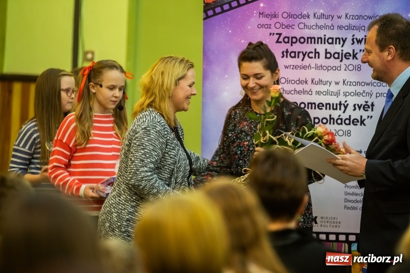 Zdjęcie w galerii na portalu naszraciborz.pl: Podsumowanie projektu Zapomniany świat starych bajek w DK Borucin wiadomości z regionu