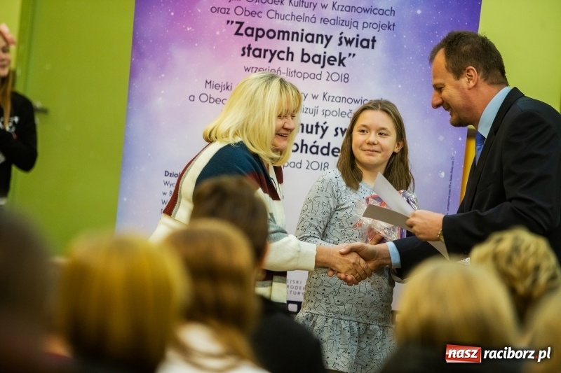 Zdjęcie w galerii na portalu naszraciborz.pl: Podsumowanie projektu Zapomniany świat starych bajek w DK Borucin wiadomości z regionu