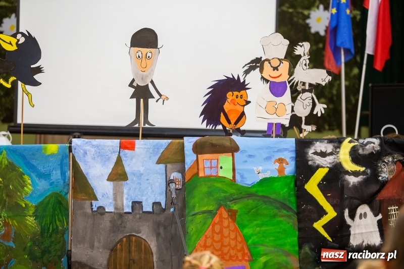 Zdjęcie w galerii na portalu naszraciborz.pl: Podsumowanie projektu Zapomniany świat starych bajek w DK Borucin wiadomości z regionu