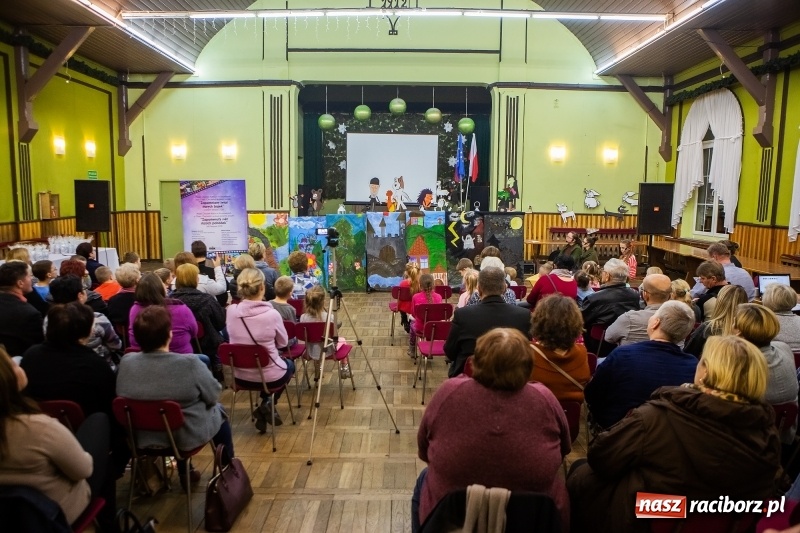Zdjęcie w galerii na portalu naszraciborz.pl: Podsumowanie projektu Zapomniany świat starych bajek w DK Borucin wiadomości z regionu
