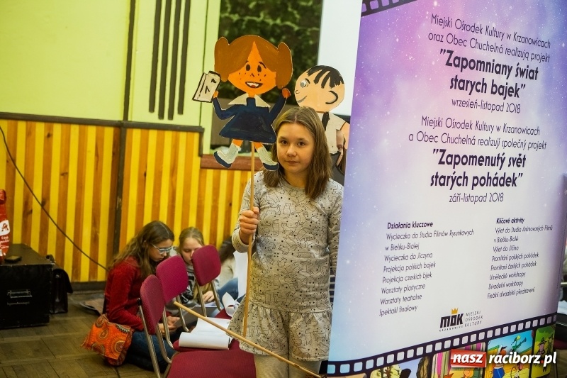 Zdjęcie w galerii na portalu naszraciborz.pl: Podsumowanie projektu Zapomniany świat starych bajek w DK Borucin wiadomości z regionu