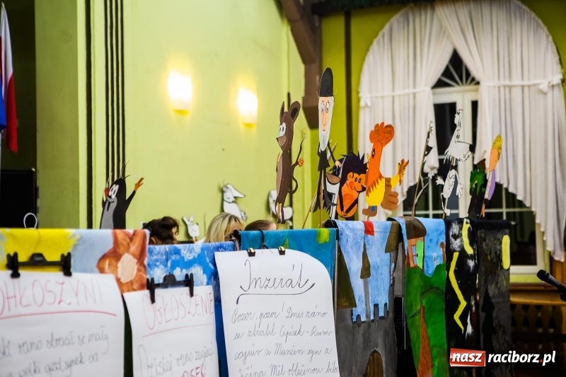 Zdjęcie w galerii na portalu naszraciborz.pl: Podsumowanie projektu Zapomniany świat starych bajek w DK Borucin wiadomości z regionu