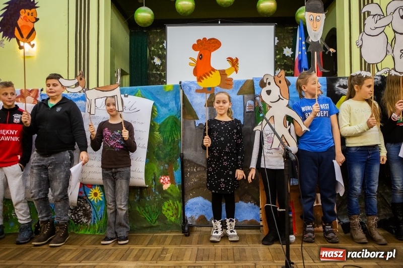 Zdjęcie w galerii na portalu naszraciborz.pl: Podsumowanie projektu Zapomniany świat starych bajek w DK Borucin wiadomości z regionu