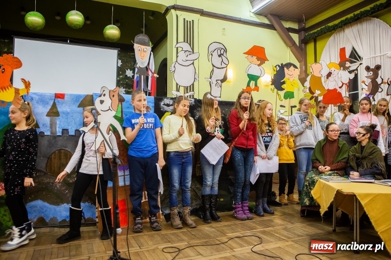 Zdjęcie w galerii na portalu naszraciborz.pl: Podsumowanie projektu Zapomniany świat starych bajek w DK Borucin wiadomości z regionu