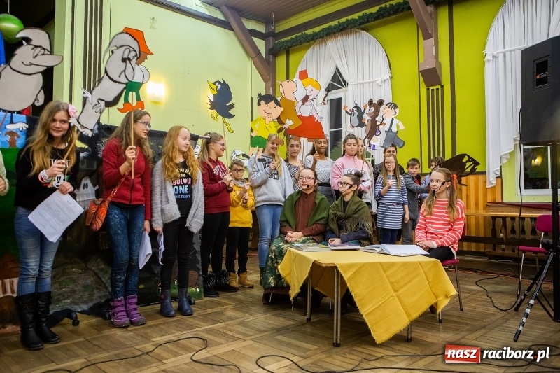 Zdjęcie w galerii na portalu naszraciborz.pl: Podsumowanie projektu Zapomniany świat starych bajek w DK Borucin wiadomości z regionu