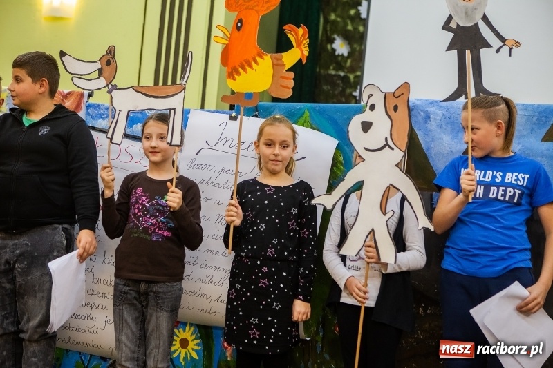 Zdjęcie w galerii na portalu naszraciborz.pl: Podsumowanie projektu Zapomniany świat starych bajek w DK Borucin wiadomości z regionu