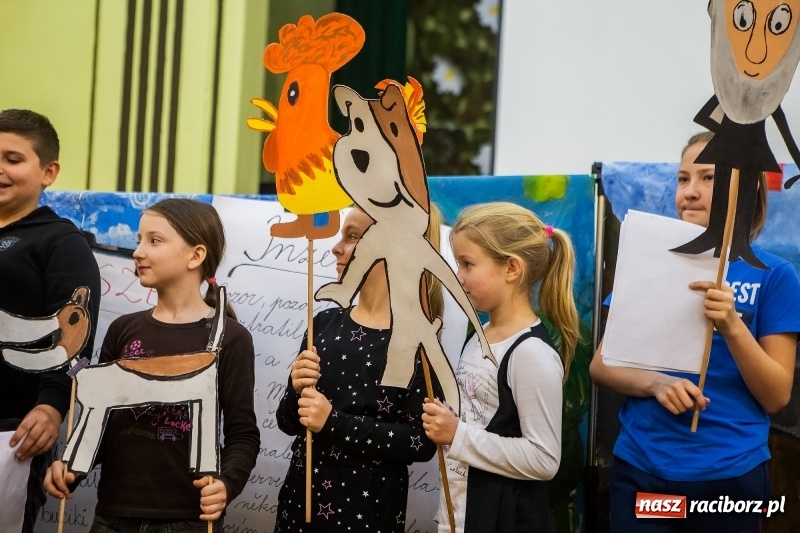 Zdjęcie w galerii na portalu naszraciborz.pl: Podsumowanie projektu Zapomniany świat starych bajek w DK Borucin wiadomości z regionu