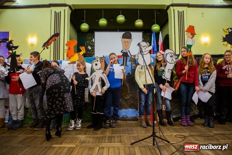 Zdjęcie w galerii na portalu naszraciborz.pl: Podsumowanie projektu Zapomniany świat starych bajek w DK Borucin wiadomości z regionu