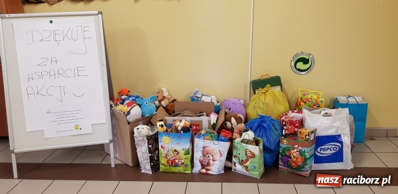 Zdjęcie w galerii na portalu naszraciborz.pl: Pomocna dłoń uczniów Osiemnastki wiadomości z regionu