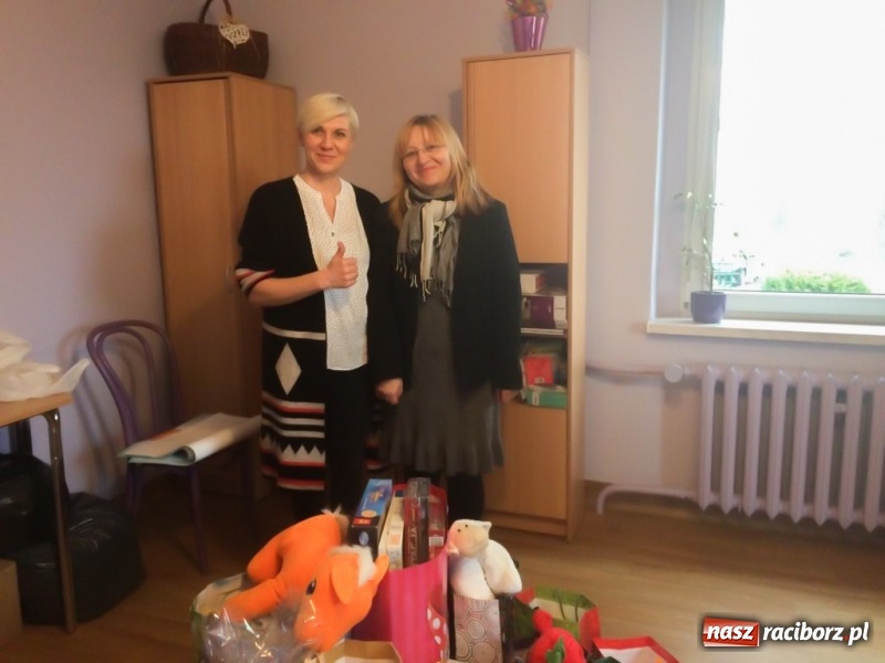 Zdjęcie w galerii na portalu naszraciborz.pl: Pomocna dłoń uczniów Osiemnastki wiadomości z regionu