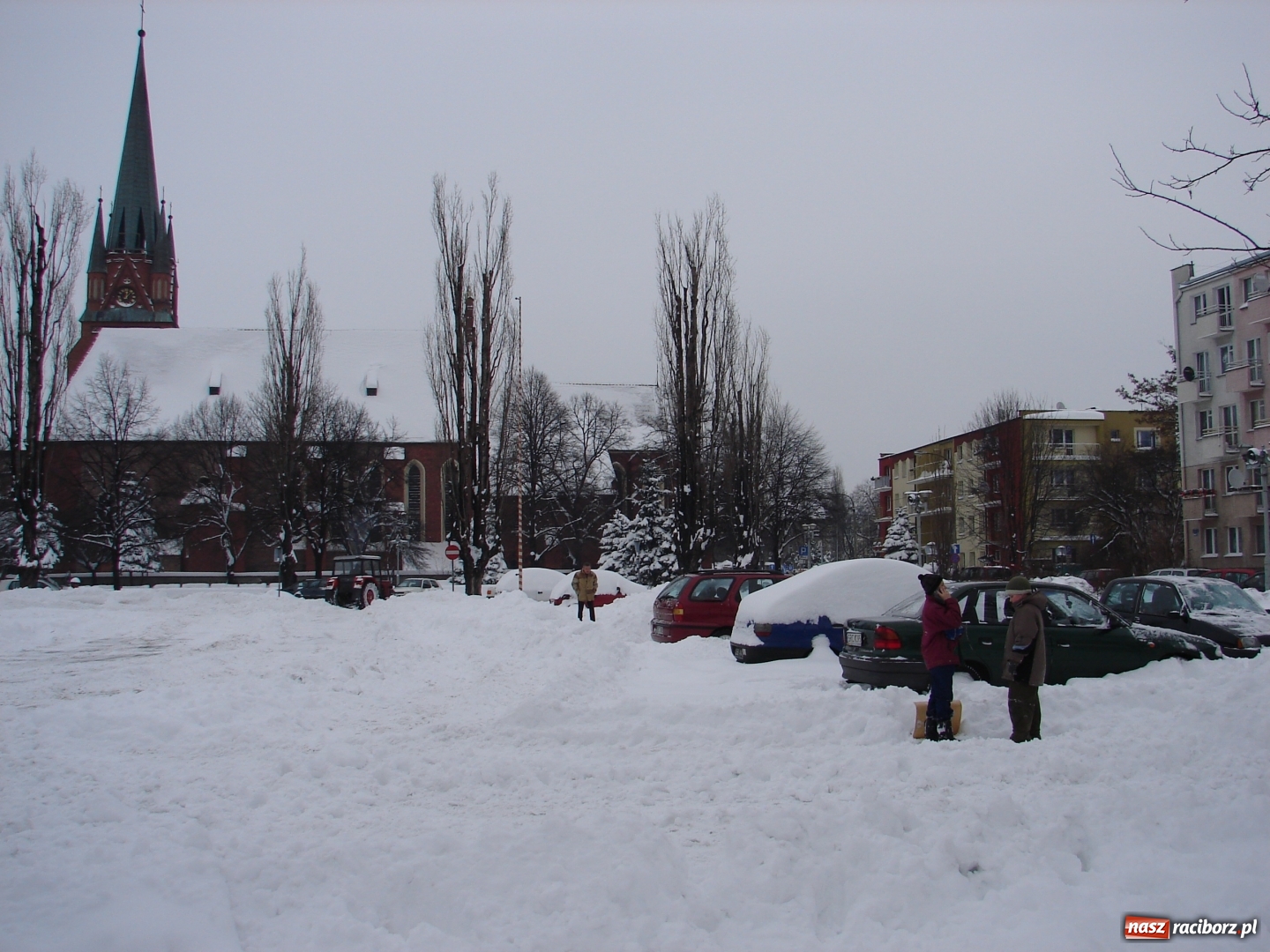 Zdjęcie w galerii na portalu naszraciborz.pl: Od dziś mamy meteorologiczną zimę. Temperatura sięgnęła -10 st. C wiadomości z regionu