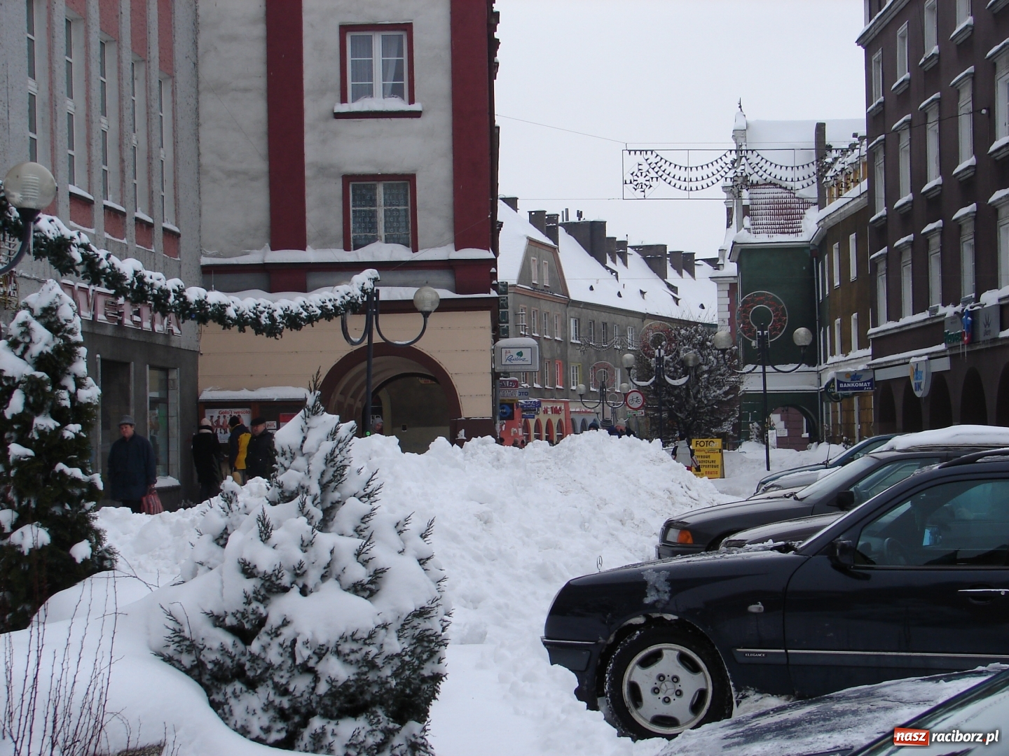 Zdjęcie w galerii na portalu naszraciborz.pl: Od dziś mamy meteorologiczną zimę. Temperatura sięgnęła -10 st. C wiadomości z regionu