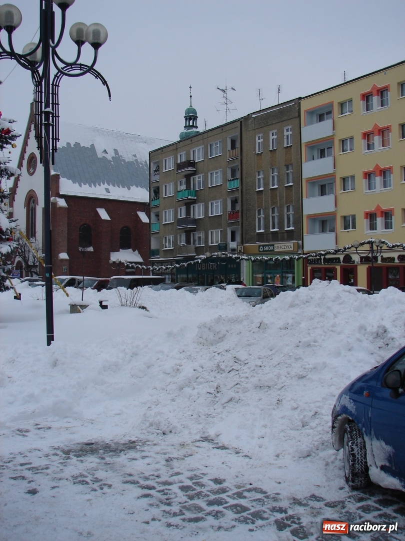 Zdjęcie w galerii na portalu naszraciborz.pl: Od dziś mamy meteorologiczną zimę. Temperatura sięgnęła -10 st. C wiadomości z regionu