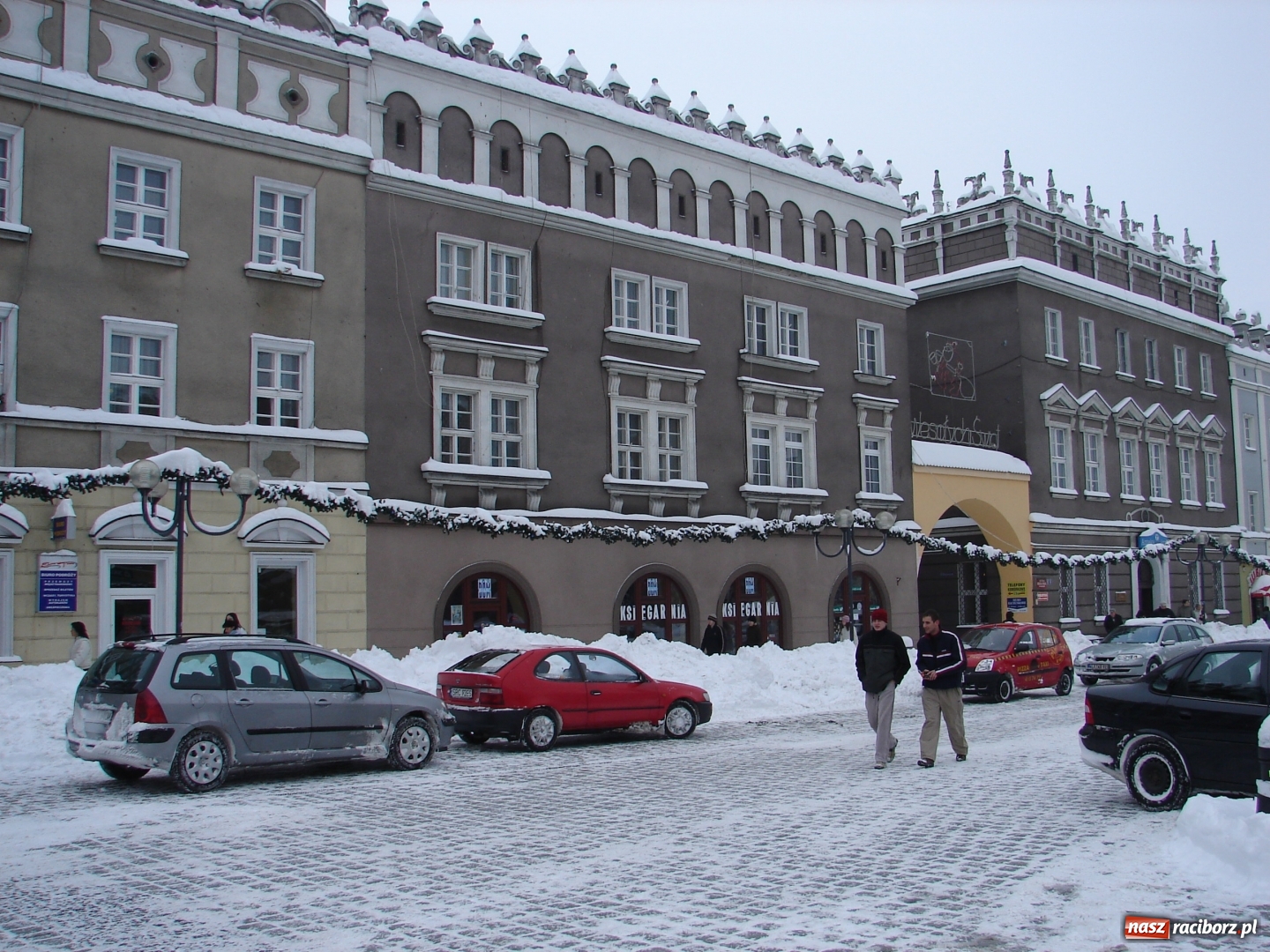Zdjęcie w galerii na portalu naszraciborz.pl: Od dziś mamy meteorologiczną zimę. Temperatura sięgnęła -10 st. C wiadomości z regionu