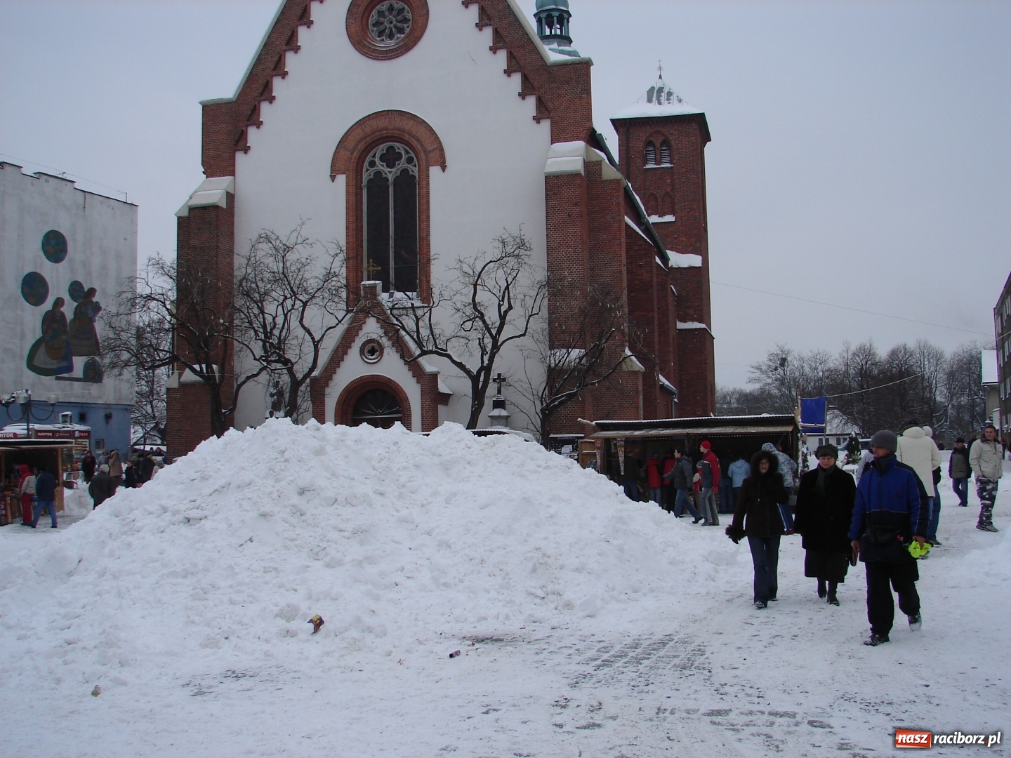 Zdjęcie w galerii na portalu naszraciborz.pl: Od dziś mamy meteorologiczną zimę. Temperatura sięgnęła -10 st. C wiadomości z regionu