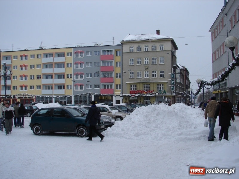 Zdjęcie w galerii na portalu naszraciborz.pl: Od dziś mamy meteorologiczną zimę. Temperatura sięgnęła -10 st. C wiadomości z regionu
