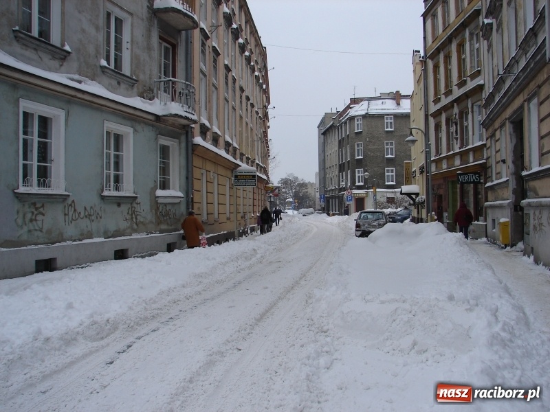 Zdjęcie w galerii na portalu naszraciborz.pl: Od dziś mamy meteorologiczną zimę. Temperatura sięgnęła -10 st. C wiadomości z regionu