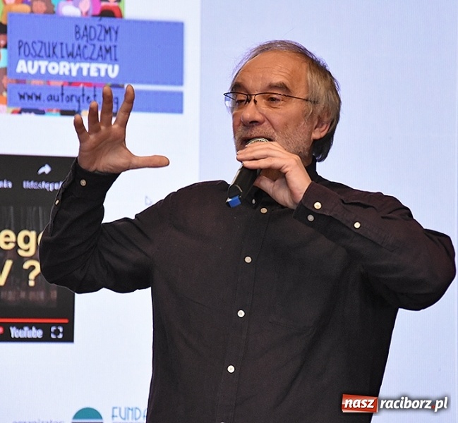 Zdjęcie w galerii na portalu naszraciborz.pl: Bezpieczeństwo w działaniu. Konferencja w I LO  wiadomości z regionu