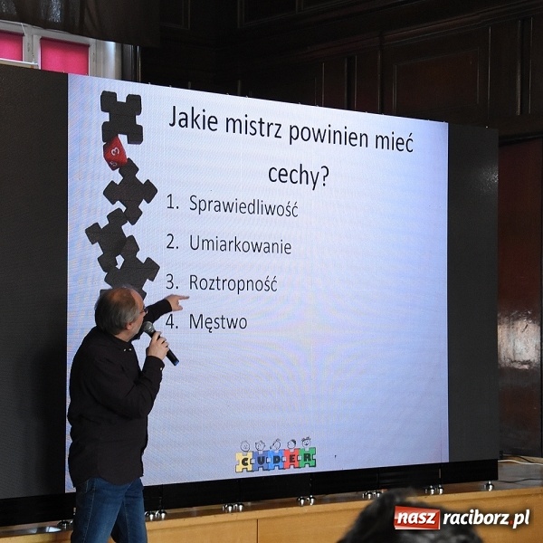 Zdjęcie w galerii na portalu naszraciborz.pl: Bezpieczeństwo w działaniu. Konferencja w I LO  wiadomości z regionu