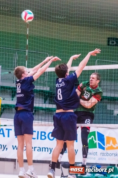 Zdjęcie w galerii na portalu naszraciborz.pl: Siatkarze Rafako pokonali MCKiS Jaworzno za trzy punkty wiadomości z regionu