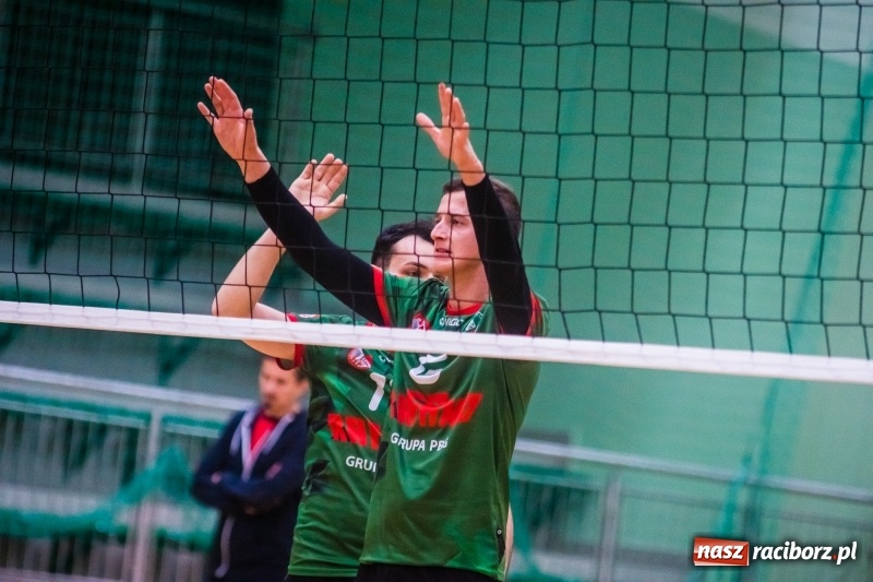 Zdjęcie w galerii na portalu naszraciborz.pl: Siatkarze Rafako pokonali MCKiS Jaworzno za trzy punkty wiadomości z regionu