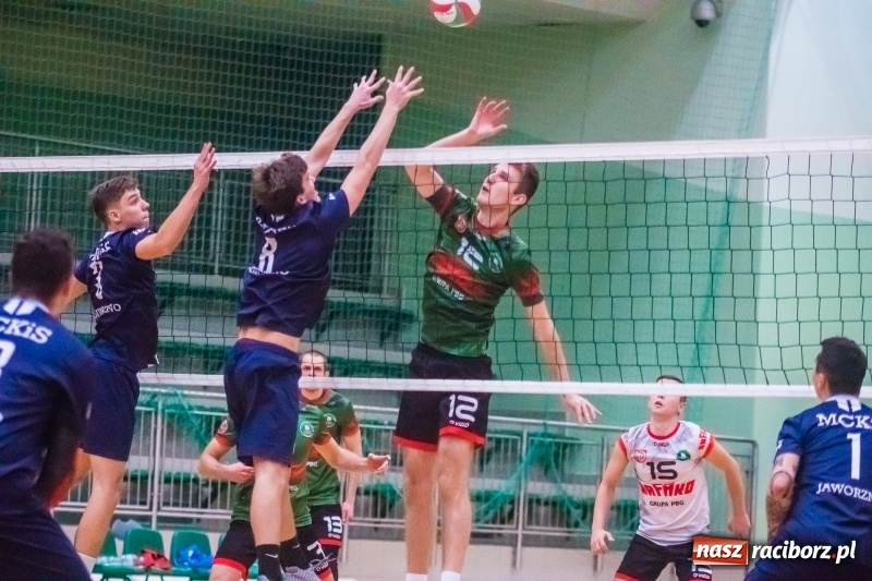 Zdjęcie w galerii na portalu naszraciborz.pl: Siatkarze Rafako pokonali MCKiS Jaworzno za trzy punkty wiadomości z regionu