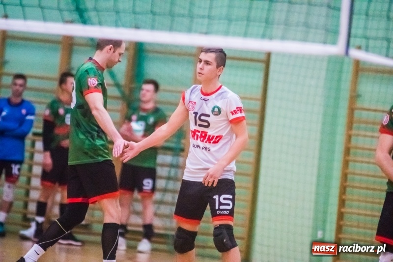 Zdjęcie w galerii na portalu naszraciborz.pl: Siatkarze Rafako pokonali MCKiS Jaworzno za trzy punkty wiadomości z regionu