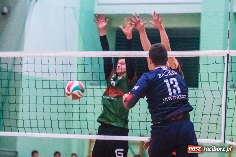 Zdjęcie w galerii na portalu naszraciborz.pl: Siatkarze Rafako pokonali MCKiS Jaworzno za trzy punkty wiadomości z regionu