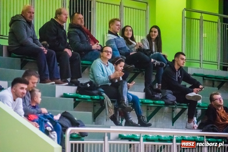 Zdjęcie w galerii na portalu naszraciborz.pl: Siatkarze Rafako pokonali MCKiS Jaworzno za trzy punkty wiadomości z regionu