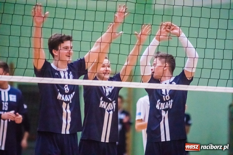 Zdjęcie w galerii na portalu naszraciborz.pl: Siatkarze Rafako pokonali MCKiS Jaworzno za trzy punkty wiadomości z regionu