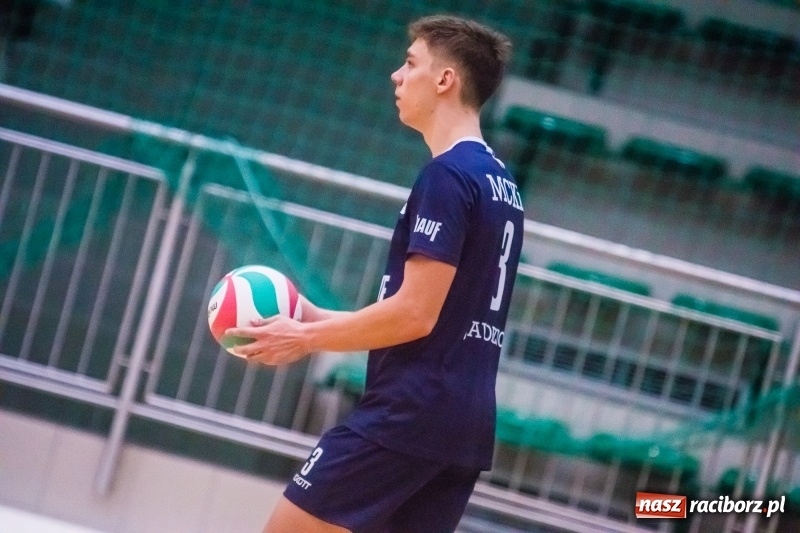 Zdjęcie w galerii na portalu naszraciborz.pl: Siatkarze Rafako pokonali MCKiS Jaworzno za trzy punkty wiadomości z regionu
