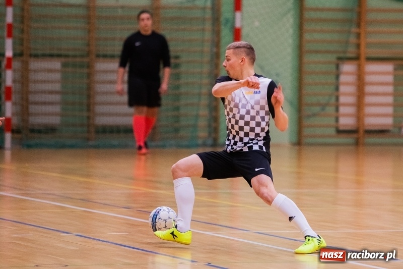 Zdjęcie w galerii na portalu naszraciborz.pl: HLPN. Grała I i II liga. Zwycięstwa ŁU-BU-DU i Instal-Tech wiadomości z regionu