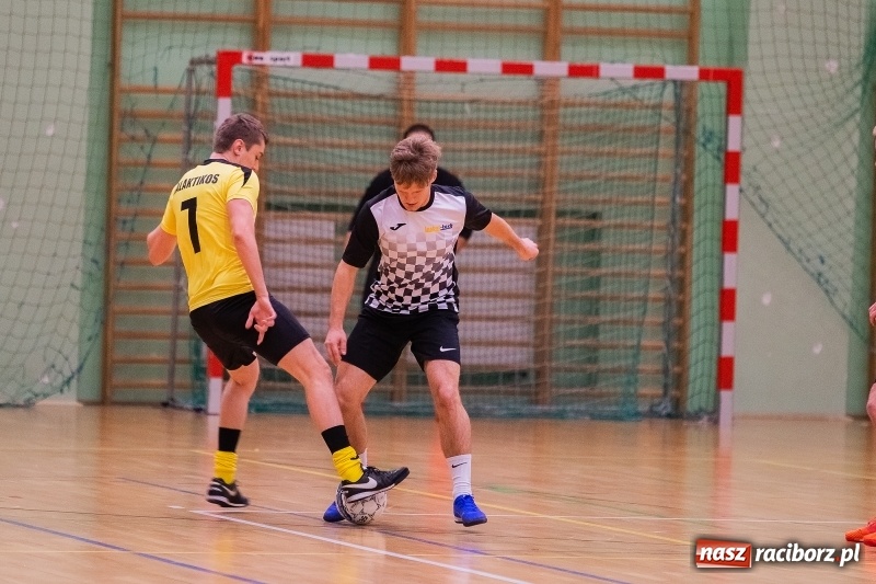 Zdjęcie w galerii na portalu naszraciborz.pl: HLPN. Grała I i II liga. Zwycięstwa ŁU-BU-DU i Instal-Tech wiadomości z regionu