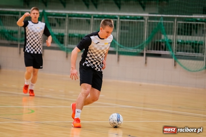 Zdjęcie w galerii na portalu naszraciborz.pl: HLPN. Grała I i II liga. Zwycięstwa ŁU-BU-DU i Instal-Tech wiadomości z regionu