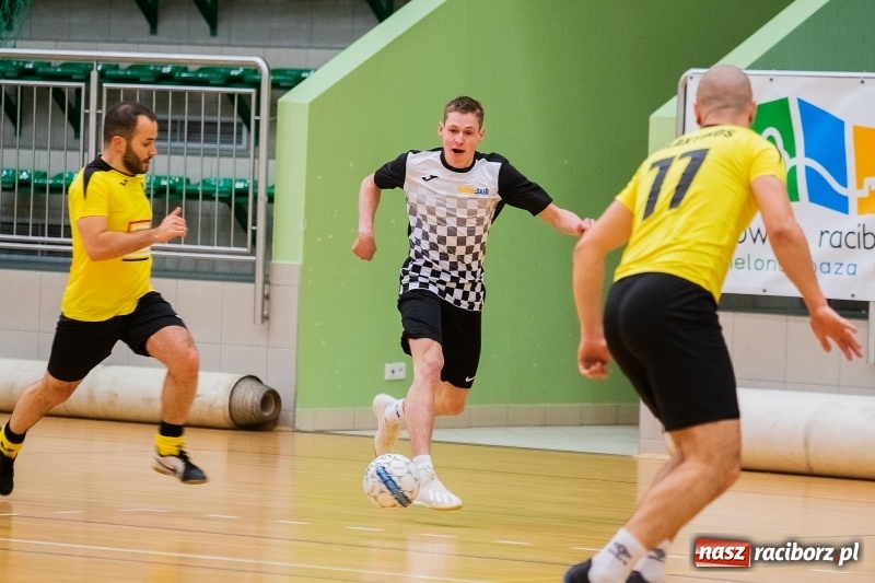 Zdjęcie w galerii na portalu naszraciborz.pl: HLPN. Grała I i II liga. Zwycięstwa ŁU-BU-DU i Instal-Tech wiadomości z regionu