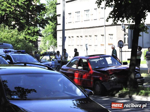 Zdjęcie w galerii na portalu naszraciborz.pl: Groźny wypadek przy więzieniu wiadomości z regionu