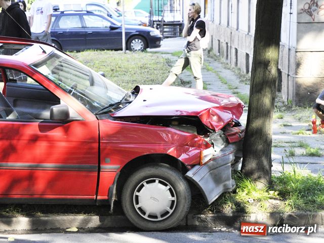 Zdjęcie w galerii na portalu naszraciborz.pl: Groźny wypadek przy więzieniu wiadomości z regionu