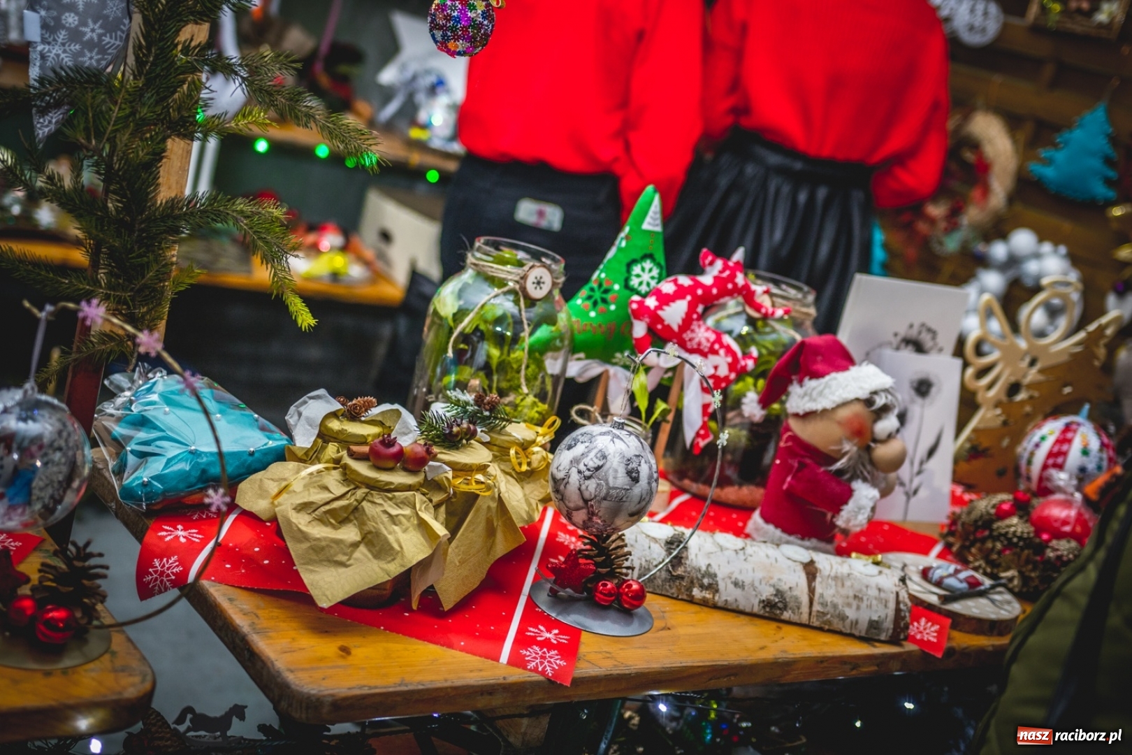 Zdjęcie w galerii na portalu naszraciborz.pl: Bożonarodzeniowy kiermasz w Pietrowicach Wielkich FOTO i WIDEO  wiadomości z regionu