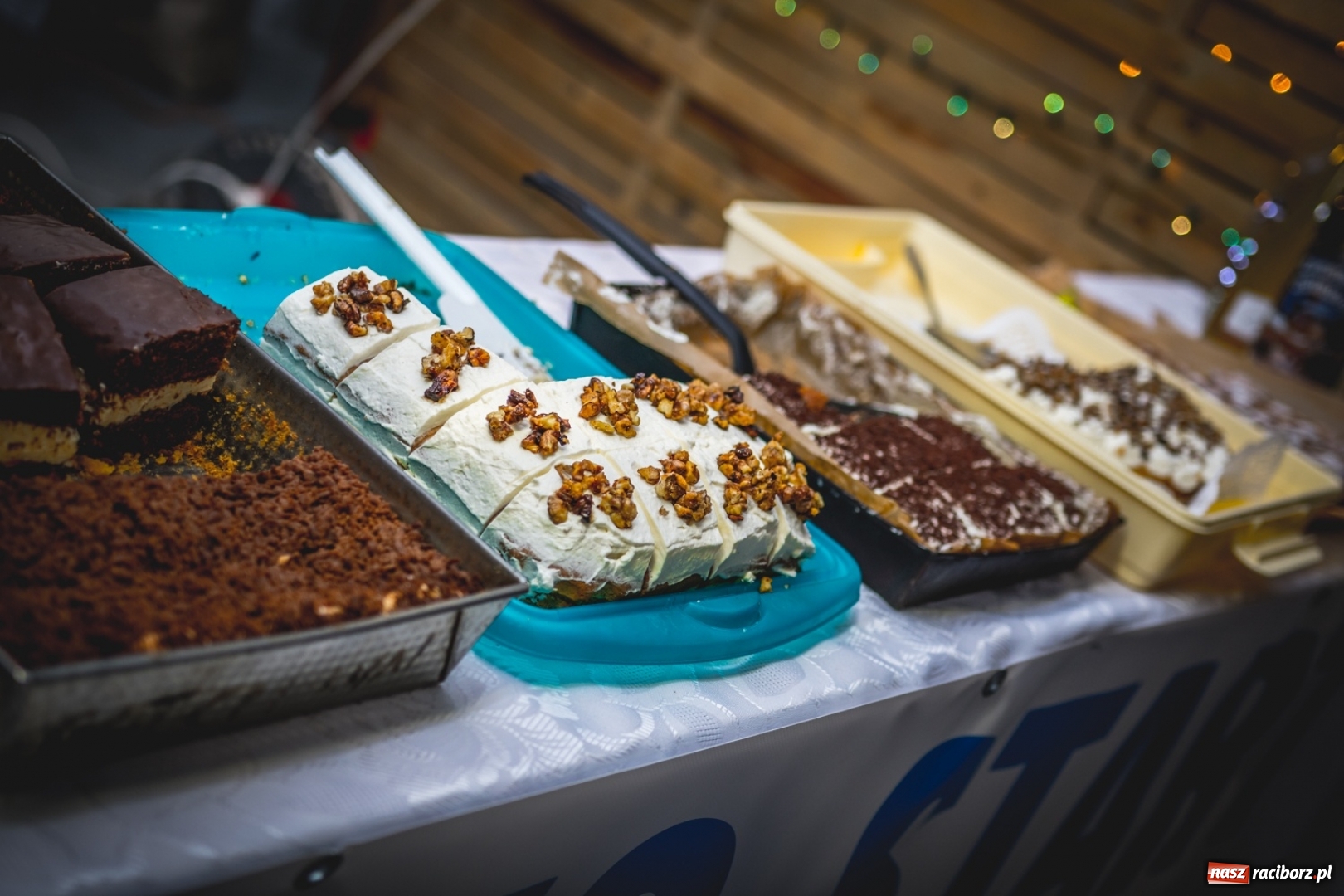 Zdjęcie w galerii na portalu naszraciborz.pl: Bożonarodzeniowy kiermasz w Pietrowicach Wielkich FOTO i WIDEO  wiadomości z regionu