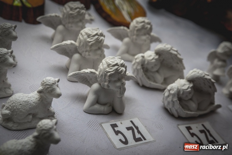 Zdjęcie w galerii na portalu naszraciborz.pl: Bożonarodzeniowy kiermasz w Pietrowicach Wielkich FOTO i WIDEO  wiadomości z regionu