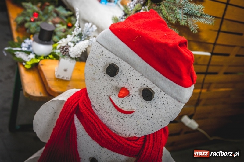 Zdjęcie w galerii na portalu naszraciborz.pl: Bożonarodzeniowy kiermasz w Pietrowicach Wielkich FOTO i WIDEO  wiadomości z regionu