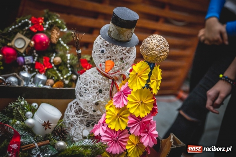 Zdjęcie w galerii na portalu naszraciborz.pl: Bożonarodzeniowy kiermasz w Pietrowicach Wielkich FOTO i WIDEO  wiadomości z regionu
