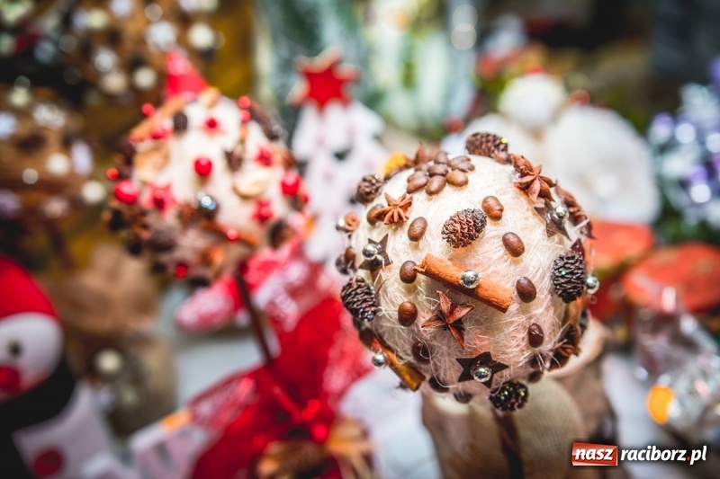 Zdjęcie w galerii na portalu naszraciborz.pl: Bożonarodzeniowy kiermasz w Pietrowicach Wielkich FOTO i WIDEO  wiadomości z regionu