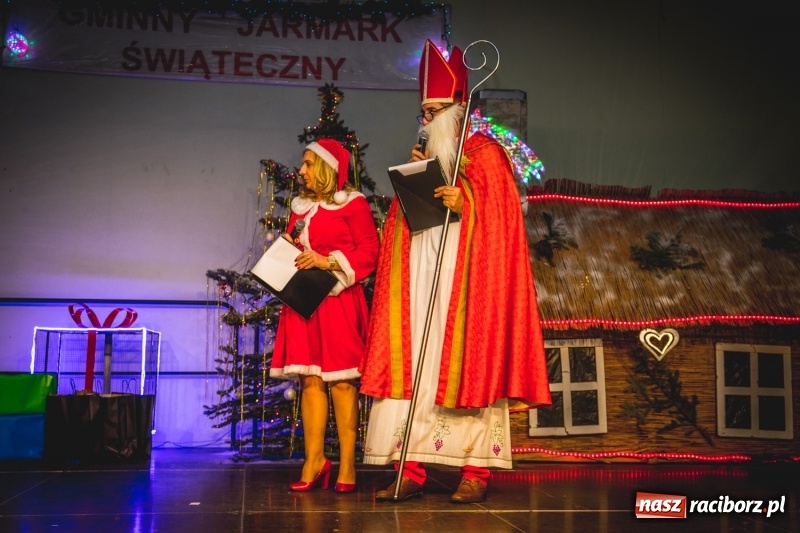 Zdjęcie w galerii na portalu naszraciborz.pl: Bożonarodzeniowy kiermasz w Pietrowicach Wielkich FOTO i WIDEO  wiadomości z regionu