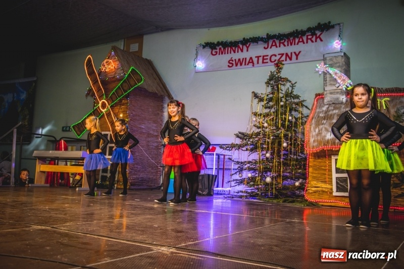 Zdjęcie w galerii na portalu naszraciborz.pl: Bożonarodzeniowy kiermasz w Pietrowicach Wielkich FOTO i WIDEO  wiadomości z regionu
