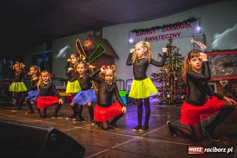 Zdjęcie w galerii na portalu naszraciborz.pl: Bożonarodzeniowy kiermasz w Pietrowicach Wielkich FOTO i WIDEO  wiadomości z regionu