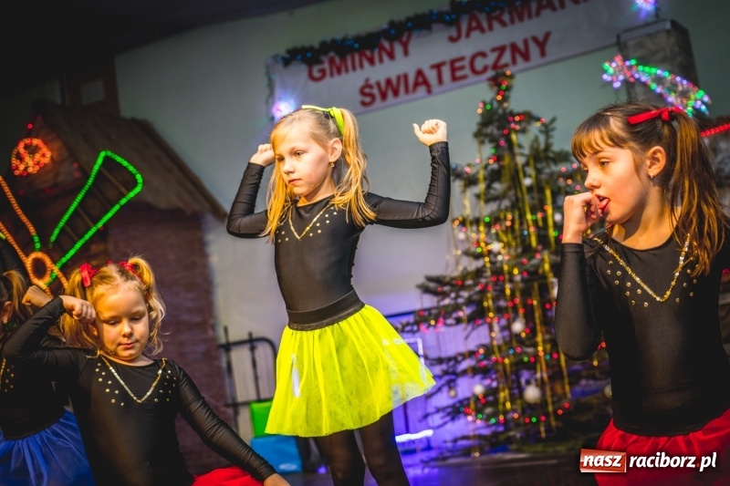Zdjęcie w galerii na portalu naszraciborz.pl: Bożonarodzeniowy kiermasz w Pietrowicach Wielkich FOTO i WIDEO  wiadomości z regionu