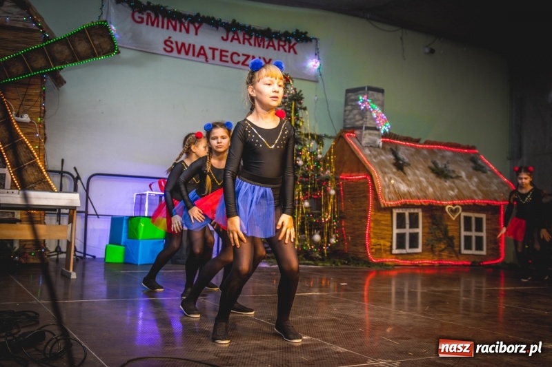 Zdjęcie w galerii na portalu naszraciborz.pl: Bożonarodzeniowy kiermasz w Pietrowicach Wielkich FOTO i WIDEO  wiadomości z regionu