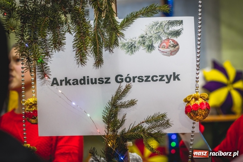 Zdjęcie w galerii na portalu naszraciborz.pl: Bożonarodzeniowy kiermasz w Pietrowicach Wielkich FOTO i WIDEO  wiadomości z regionu